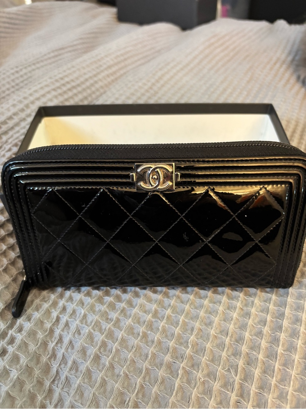 Authentic CHANEL Black Patent Quilted Wallet with Silver CC - Picture 2 of 8